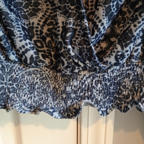 Urban Outfitters Women's  Paisley Alice in Chains Crop Blouse Med Dark Academia‎ - Picture 5 of 16